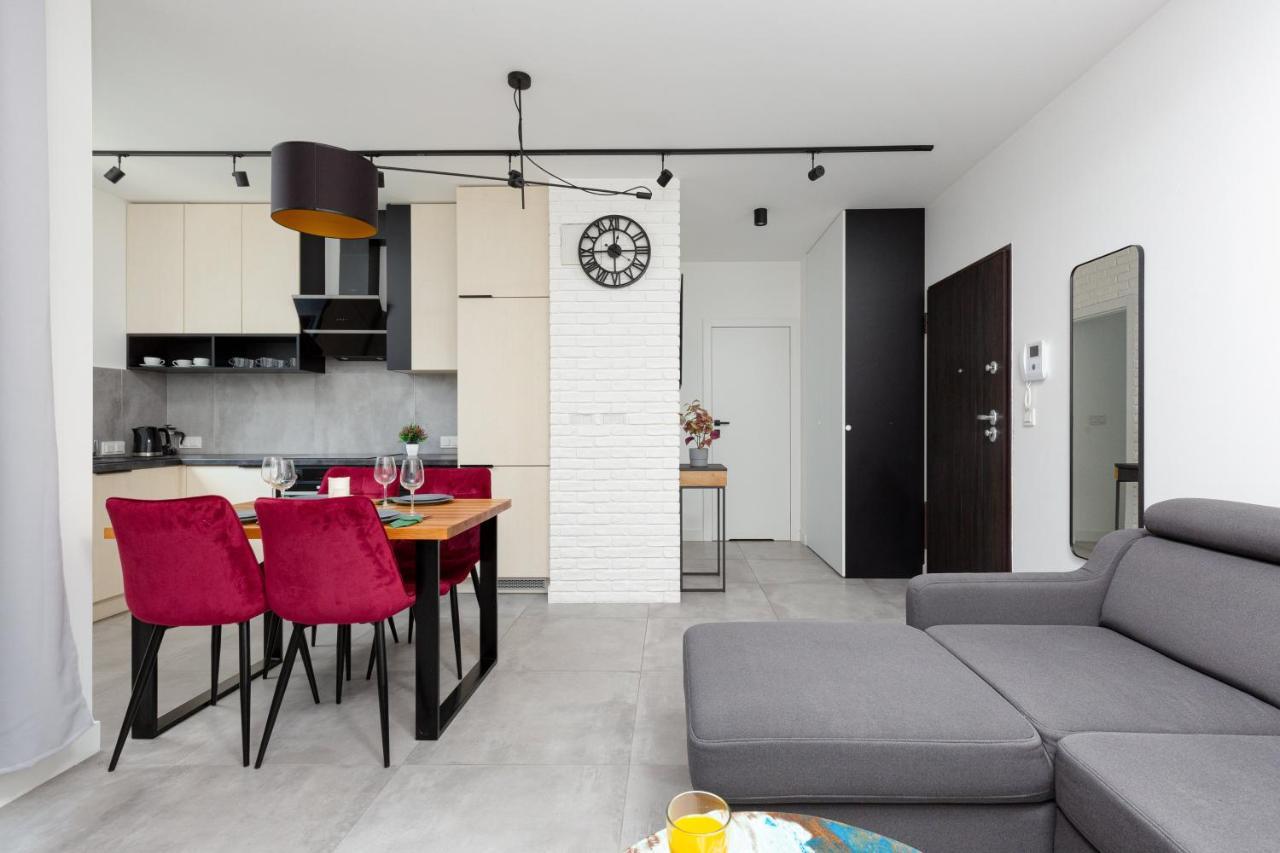City Center Apartments Grzybowska With Parking By Noclegi Renters Varsó Kültér fotó